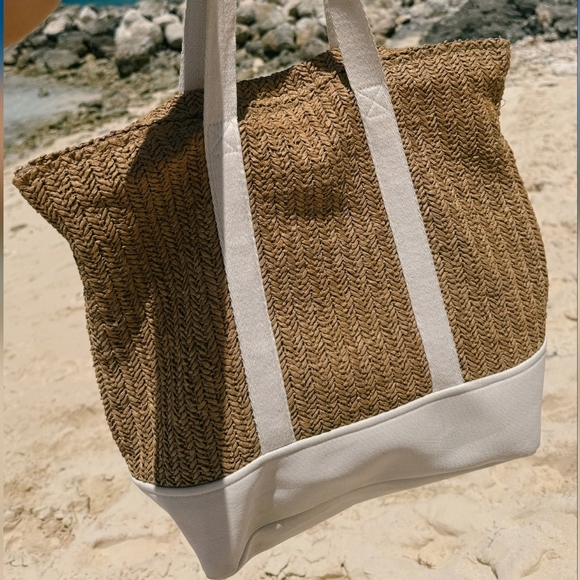Show Me Your MuMu Tan and White Sunseeker‎ Tote - Picture 5 of 5
